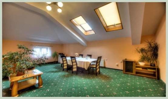 Hotel Sanok pokoje noclegi restauracja SPA Wellness wypoczynek w Polsce